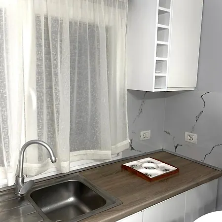 Tirana Nn Central Apartment With Balcony 1 Exterior photo